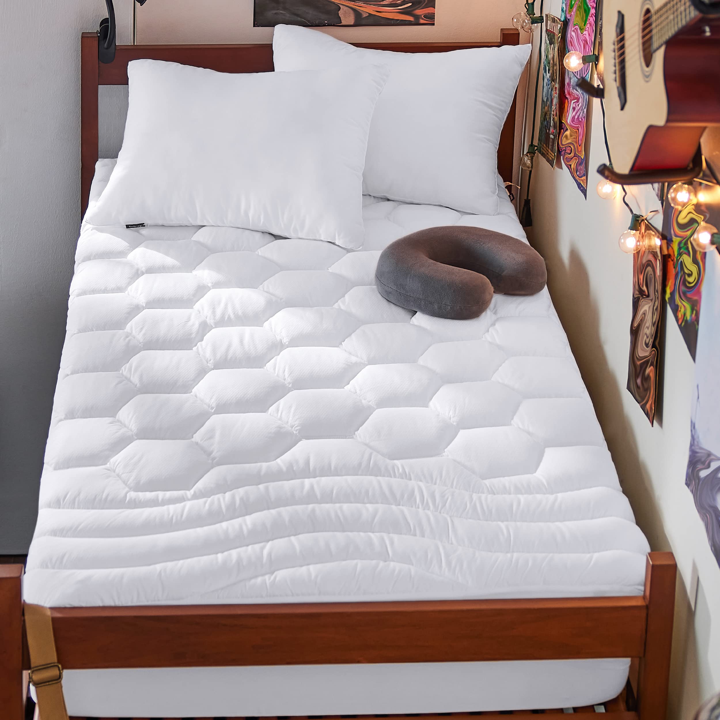 Mattress pad vs mattress protector