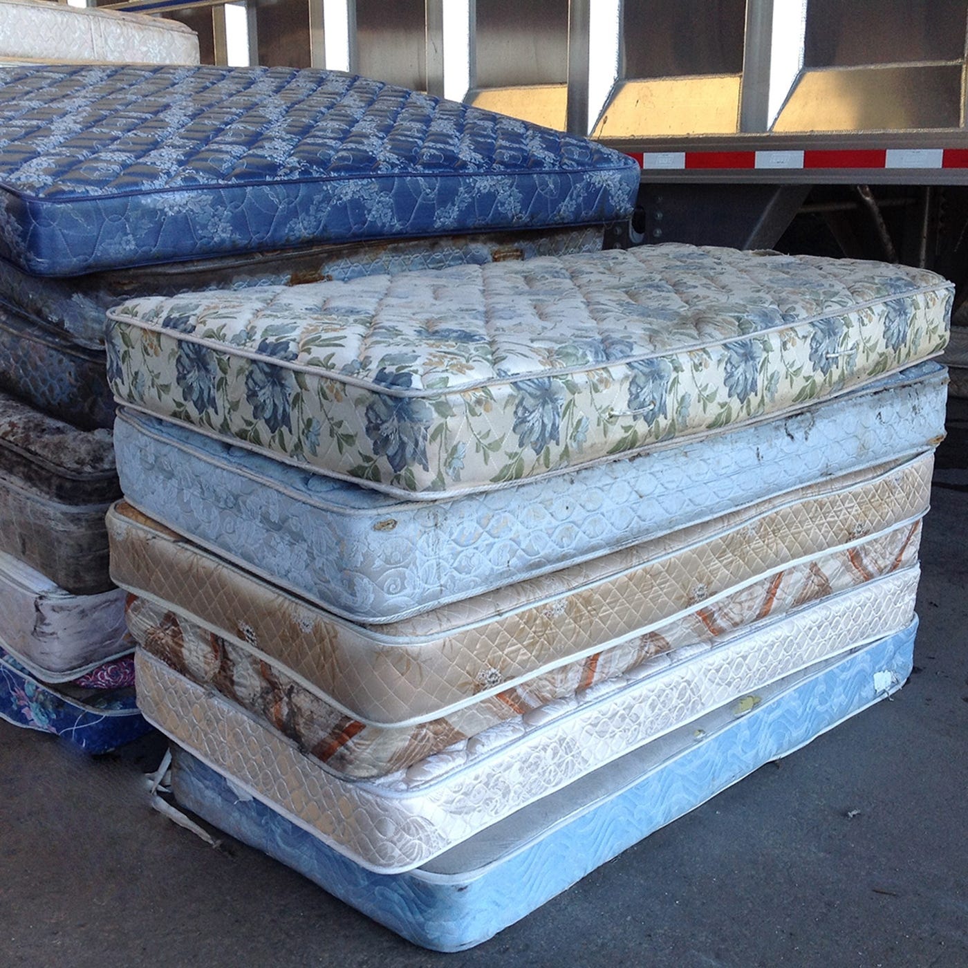 free mattress pickup near me