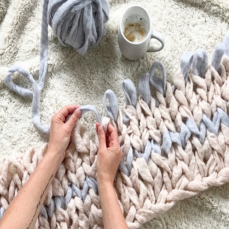 Knitting a blanket