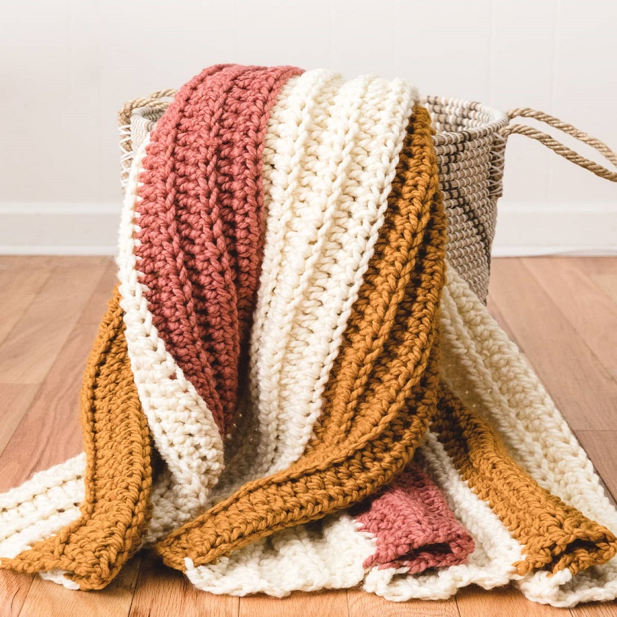 Simple crochet blanket