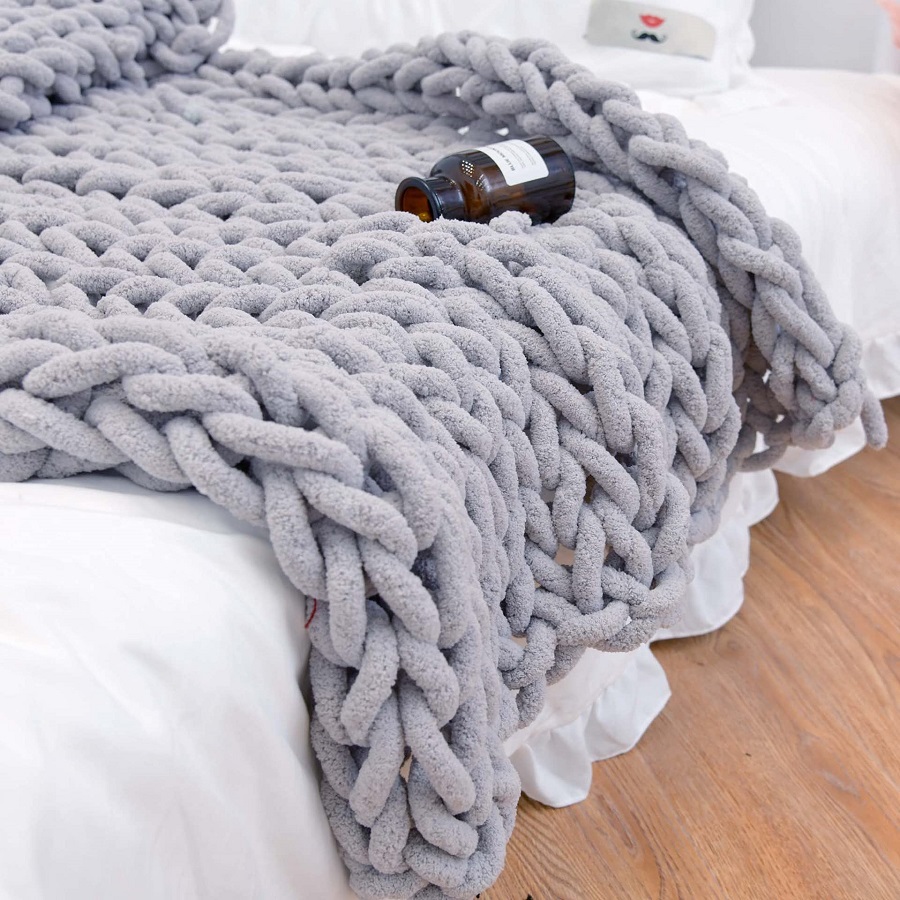 How to hand knit a chunky blanket