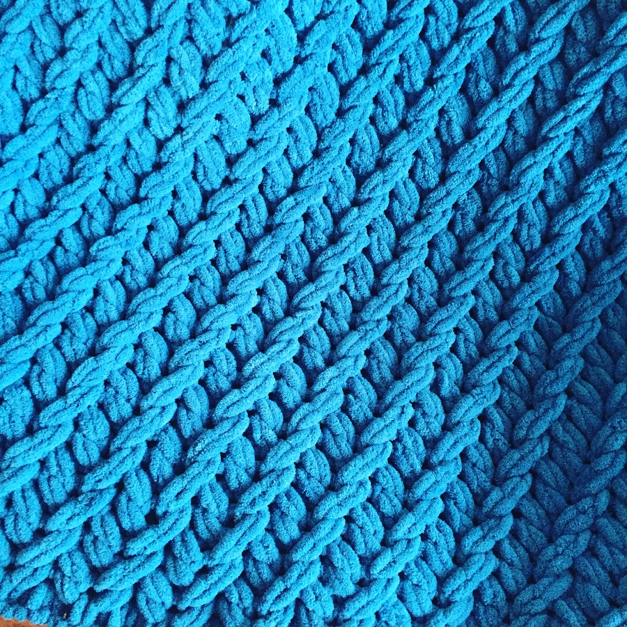 loop yarn blanket