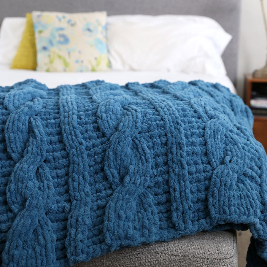 loop yarn blanket