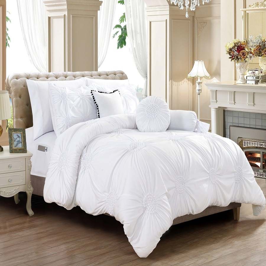 Elegant Black and White Comforter Sets