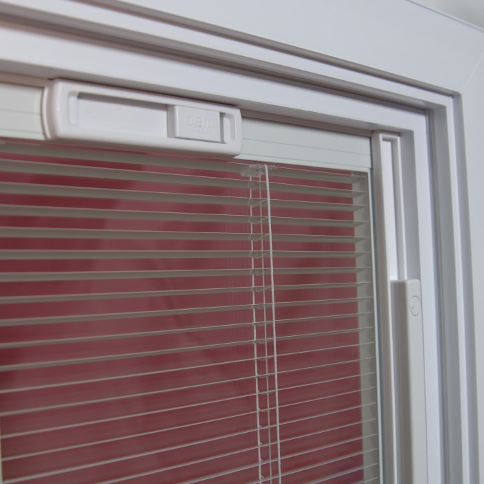 magnetic mini blinds