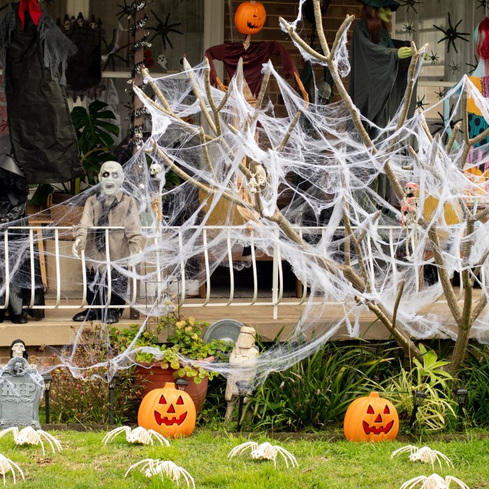 when to decorate for halloween