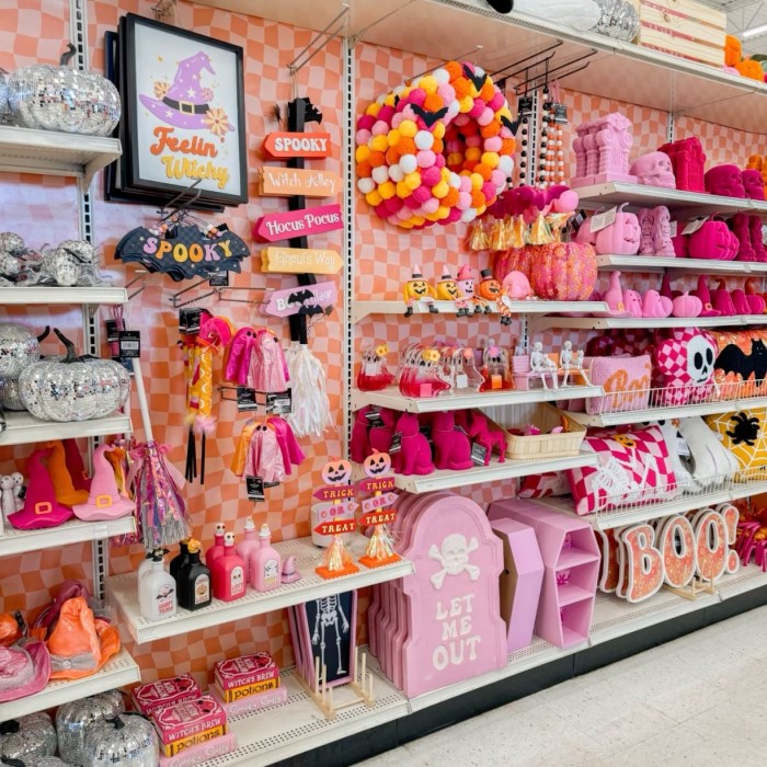 pink halloween decor