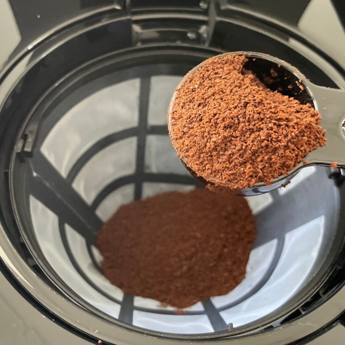 can you put instant coffee in a coffee maker